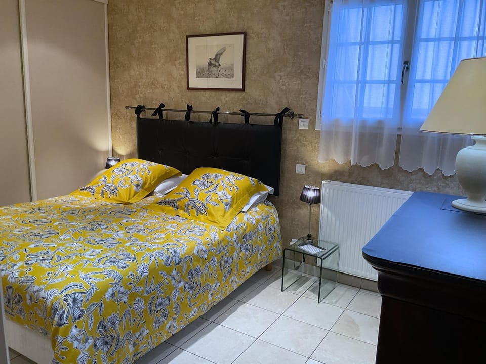 Chambre d'Hôtes "L'INSTANT MARIN" - PLAGE, CHARME et SERENITE à Vaux sur Mer-Royan Bed and Breakfast in Vaux-sur-Mer