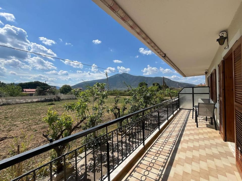 Beautiful apartment with mountain view Apartment in Argolis, Greece