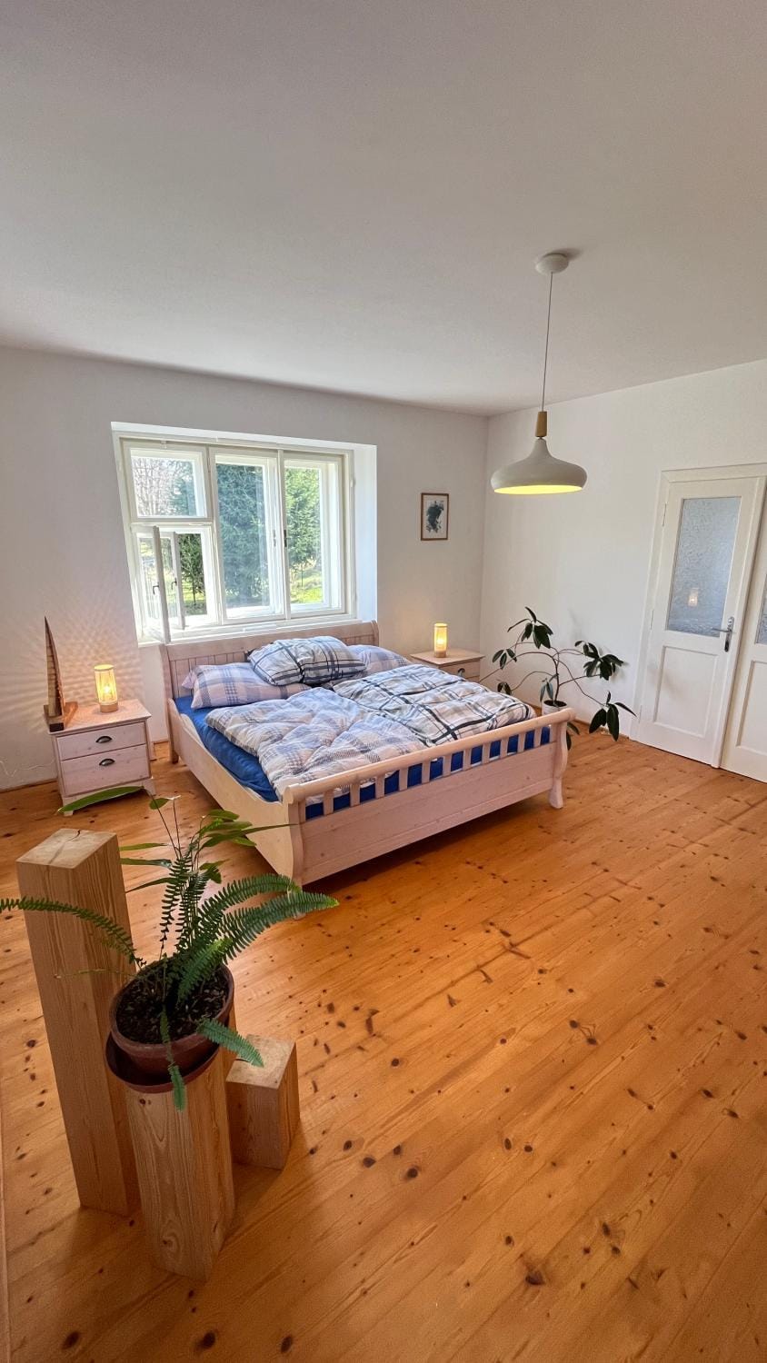 Bed, Bedroom
