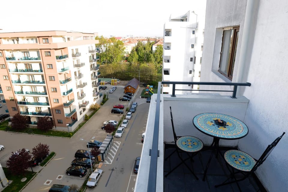 View (from property/room), Balcony/Terrace, City view, Parking