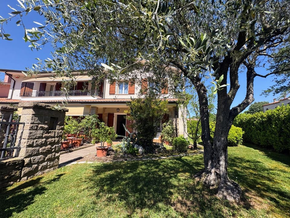 Property building, Garden