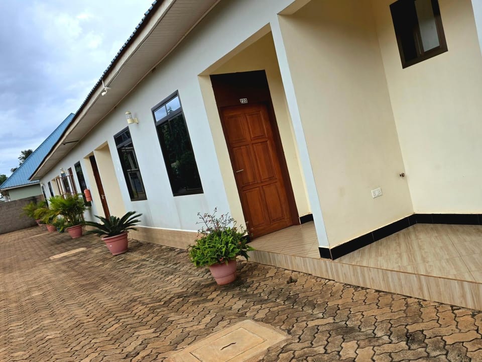Kilimanjaro Magic MJ Branch Hotel in Kenya
