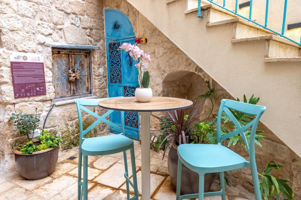 Seating area