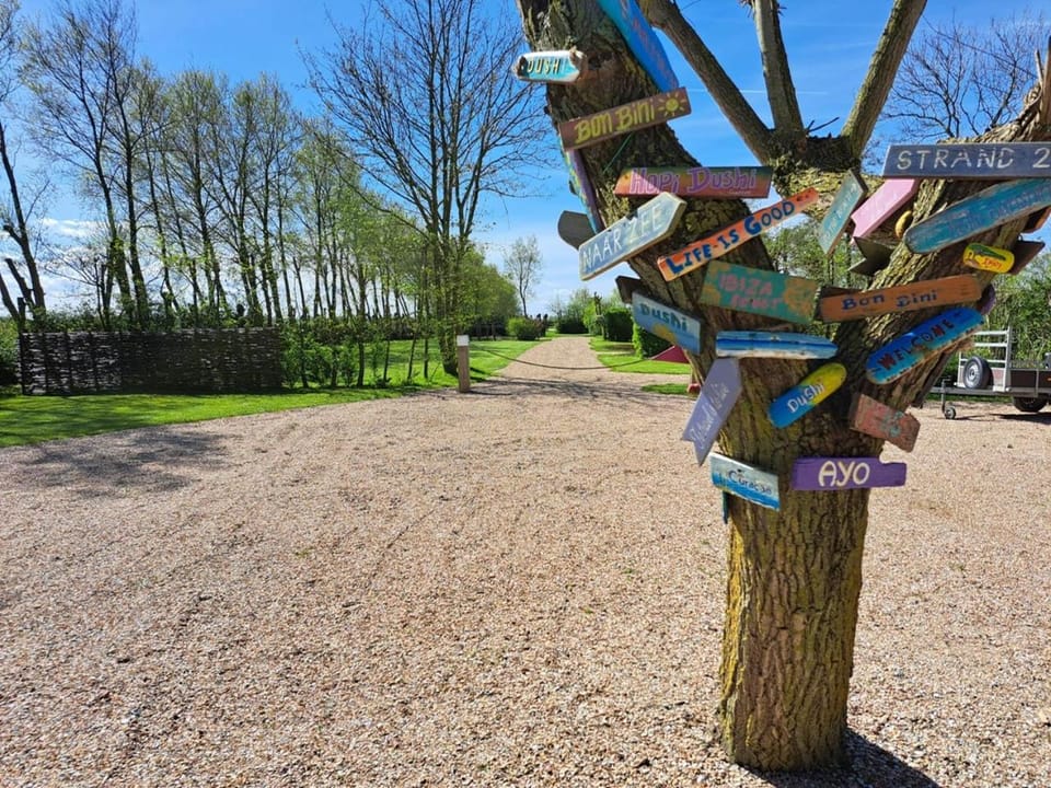 Zeeuwse Landhoeve Safaritent CHILL Luxury tent in Brouwershaven