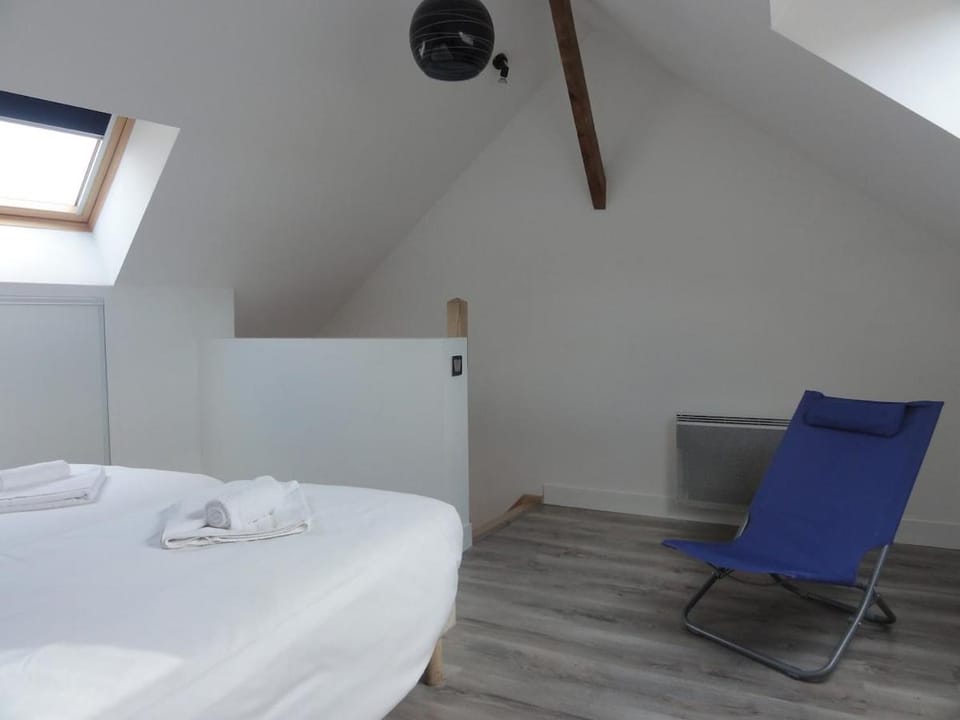 AGENCE MOMENT' APART Flower Tower Apartment in Lille