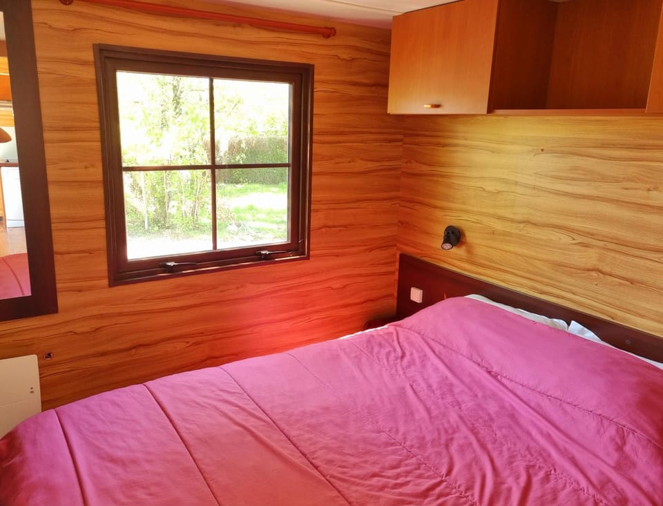 Parc- Camping de Coullons Campground/ 
RV Resort in Centre-Val de Loire