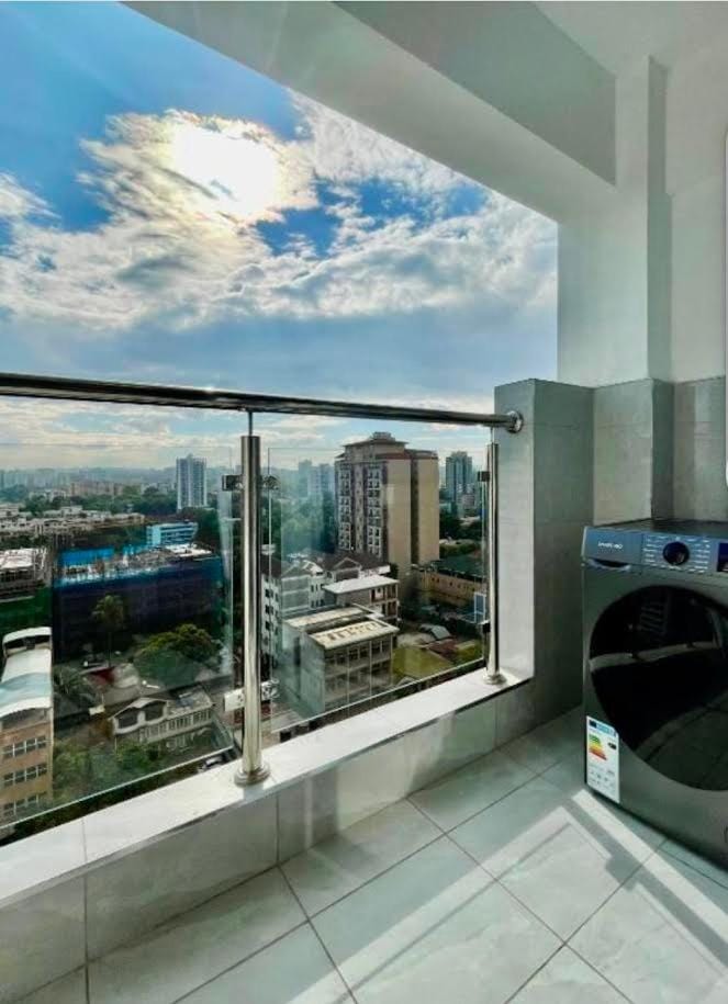 View (from property/room), Balcony/Terrace, City view, Quiet street view