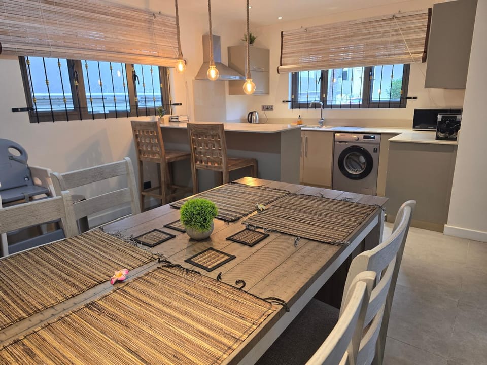 Ibiza KJ Apartment in Flic en Flac