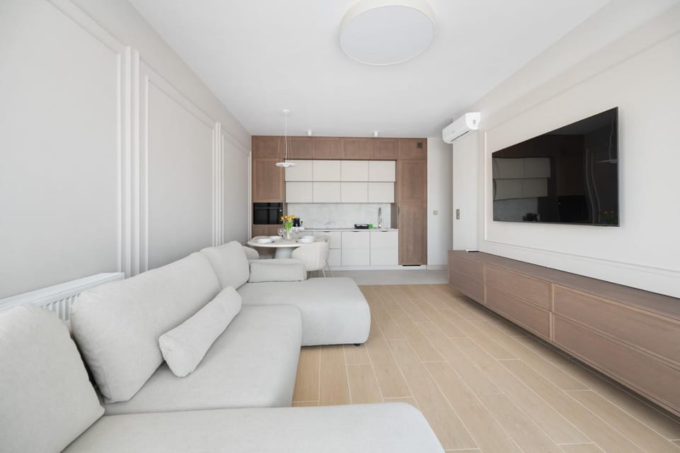 Communal lounge/ TV room, TV and multimedia, Kitchen or kitchenette, Living room, Seating area, Evening entertainment
