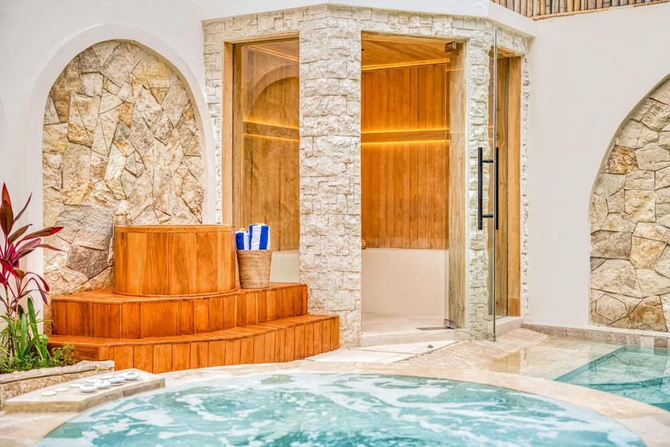 Villa Nord New 7 Bdr Jacuzzi Sauna Ice bath Villa in Kuta