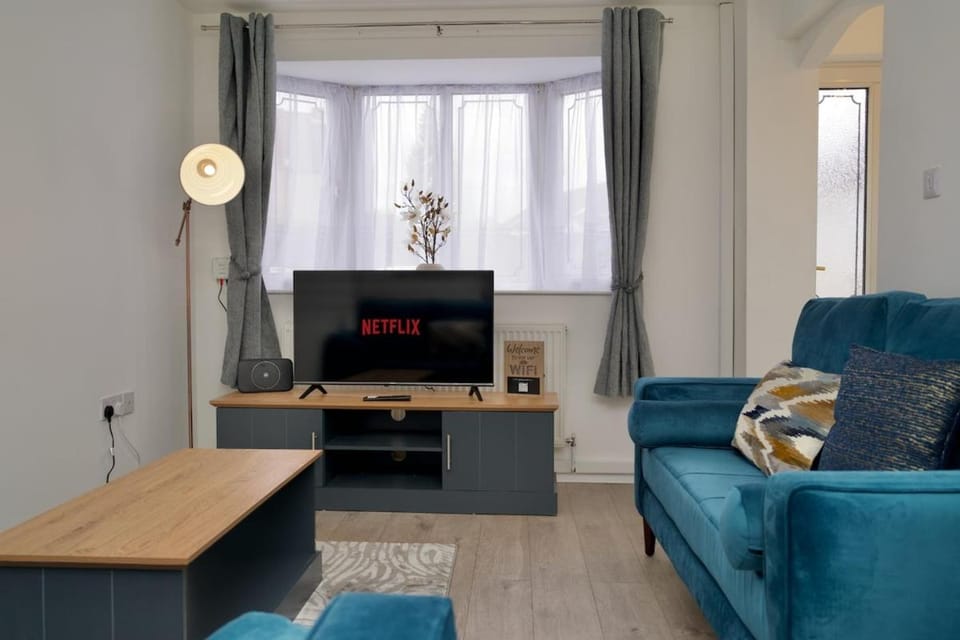 Kings Haven - Cosy Ground Floor Bungalow Nuneaton Apartment in North Warwickshire District