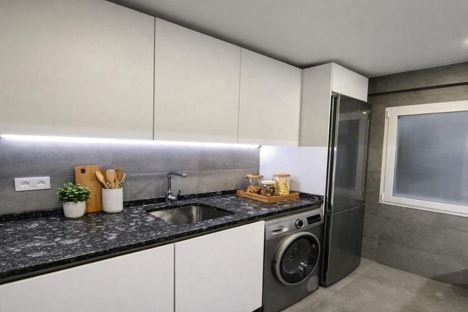 Kitchen or kitchenette, Communal kitchen