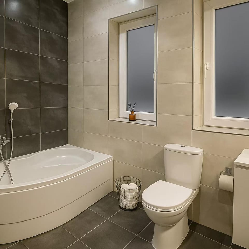 Toilet, Bathroom, Bath