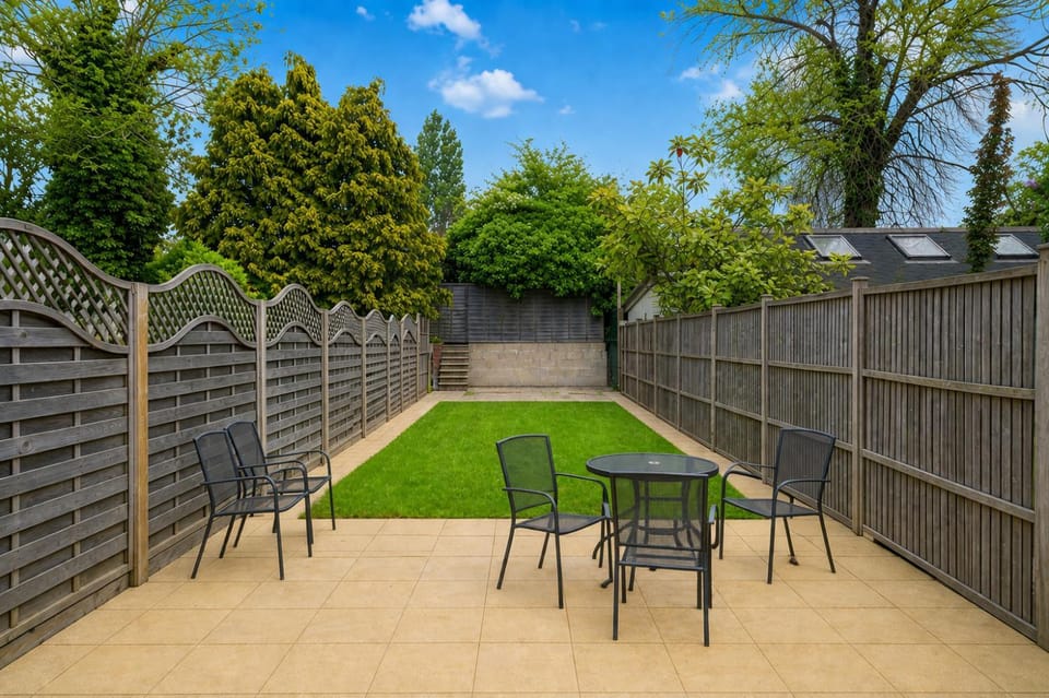 Patio, Day, Garden, Garden view