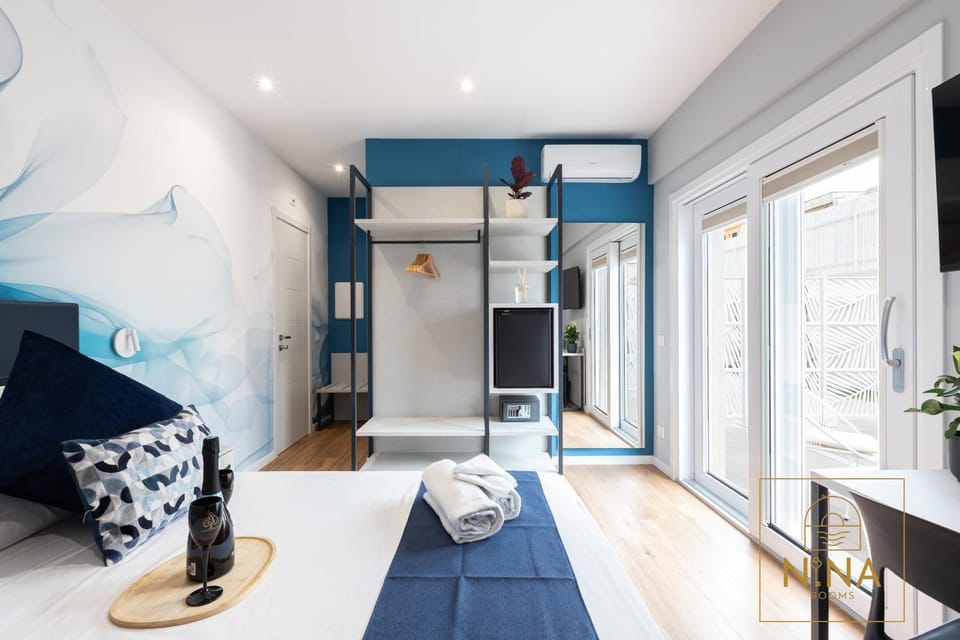 Bed, TV and multimedia, Photo of the whole room, Bedroom, towels, wardrobe