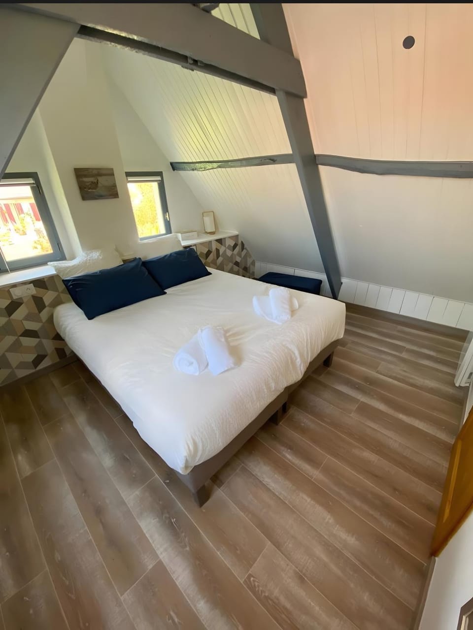 Property building, Living room, Bedroom