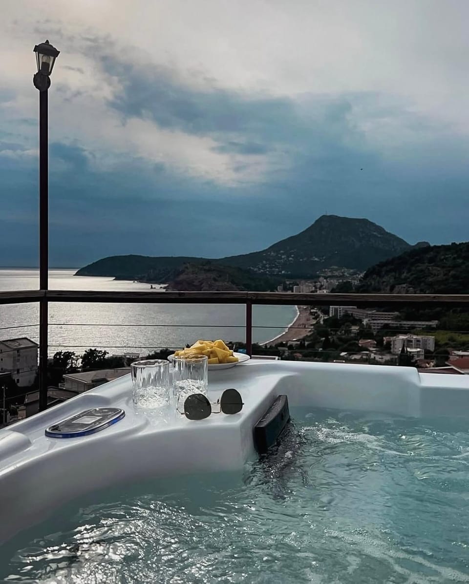 Baywatch Apartmans Apartment in Montenegro