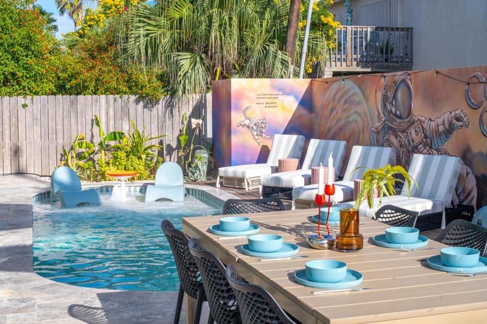 Venus A Designer 3BR, Pool, EV Near Beach House in South Padre Island