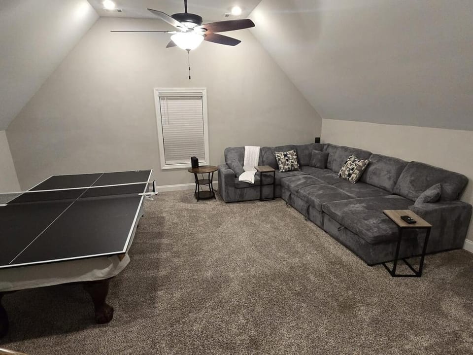 Game Room, Table tennis