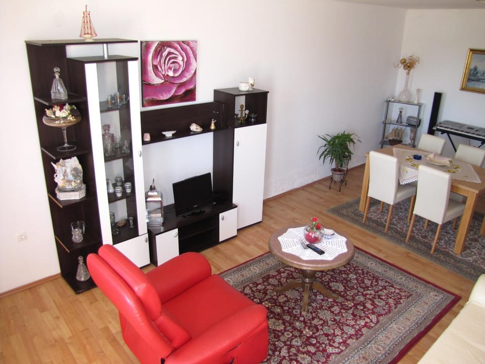 Apartments Pero Apartment in Zadar County