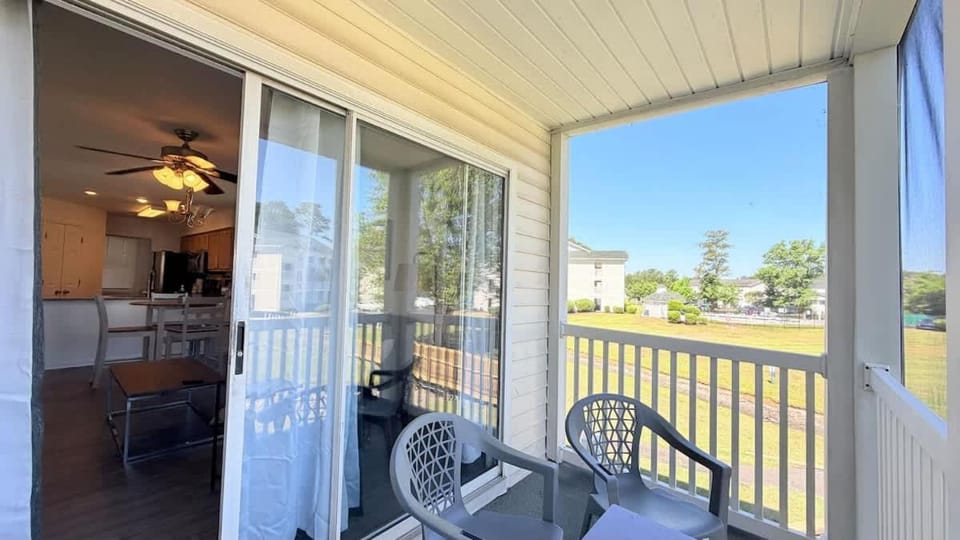 Spacious 2BR Getaway in Myrtle Beach Tennis Pool Apartment in Carolina Forest