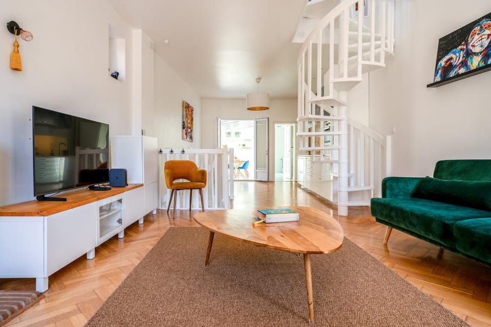 Communal lounge/ TV room, Living room