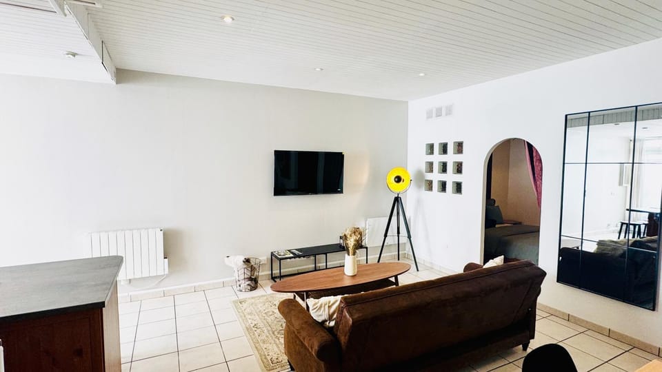 TV and multimedia, Living room, Seating area