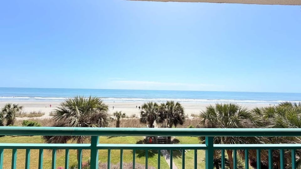 Direct Oceanfront 1BR 3rd Floor Retreat Apartment in Myrtle Beach