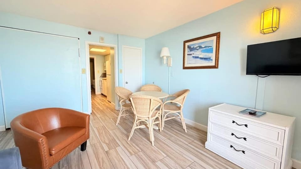 Direct Oceanfront 1BR 3rd Floor Retreat Apartment in Myrtle Beach