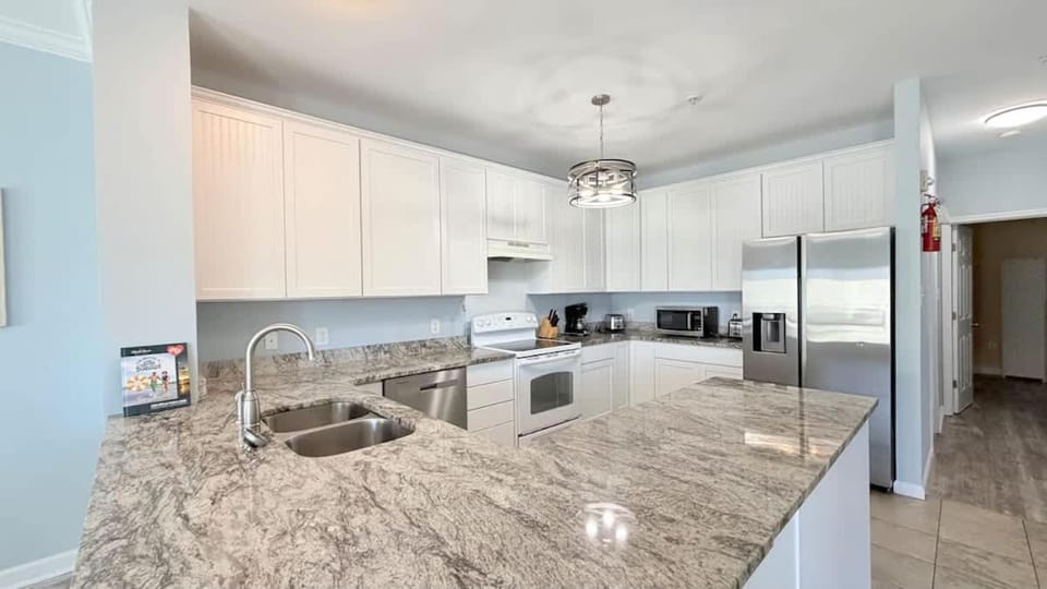 Spacious 7 bedrooms duplex walk to the beach pool House in North Myrtle Beach