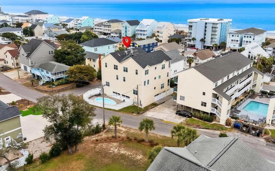 Beautiful 7BR Beach House Pool Walk to Beach House in North Myrtle Beach