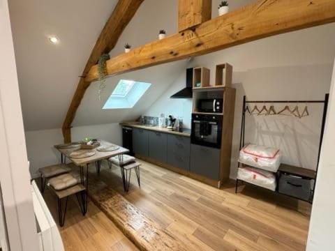 Appartement meublé type loft - Falaise Apartment in Normandy