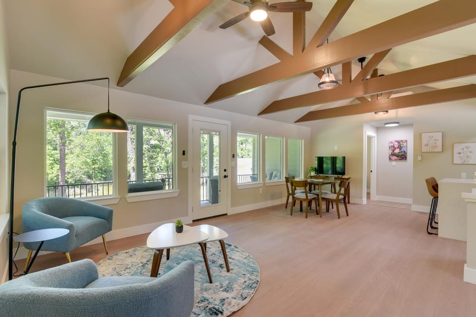 Lake Livingston Retreat w/ Dock & Waterfront View! House in Lake Livingston