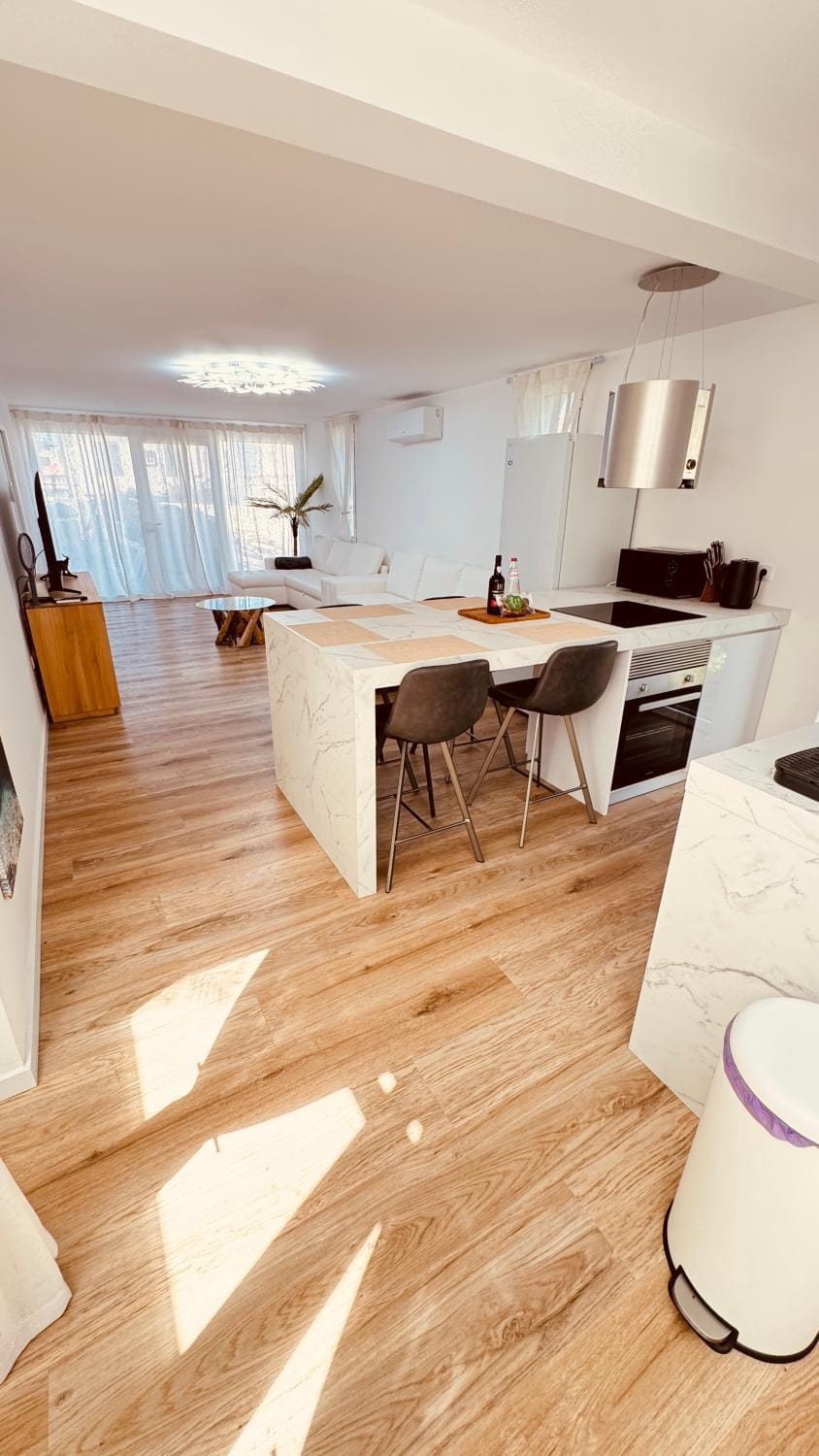 Kitchen or kitchenette, Living room, Seating area