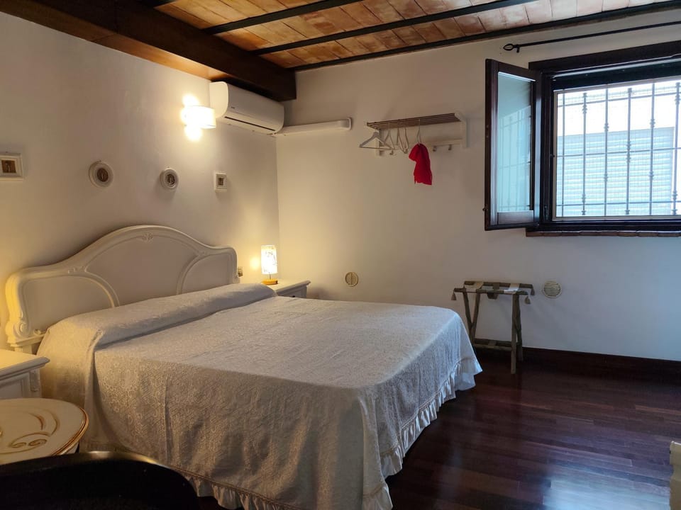 Almarè Confort Rooms Vacation rental in Terrasini