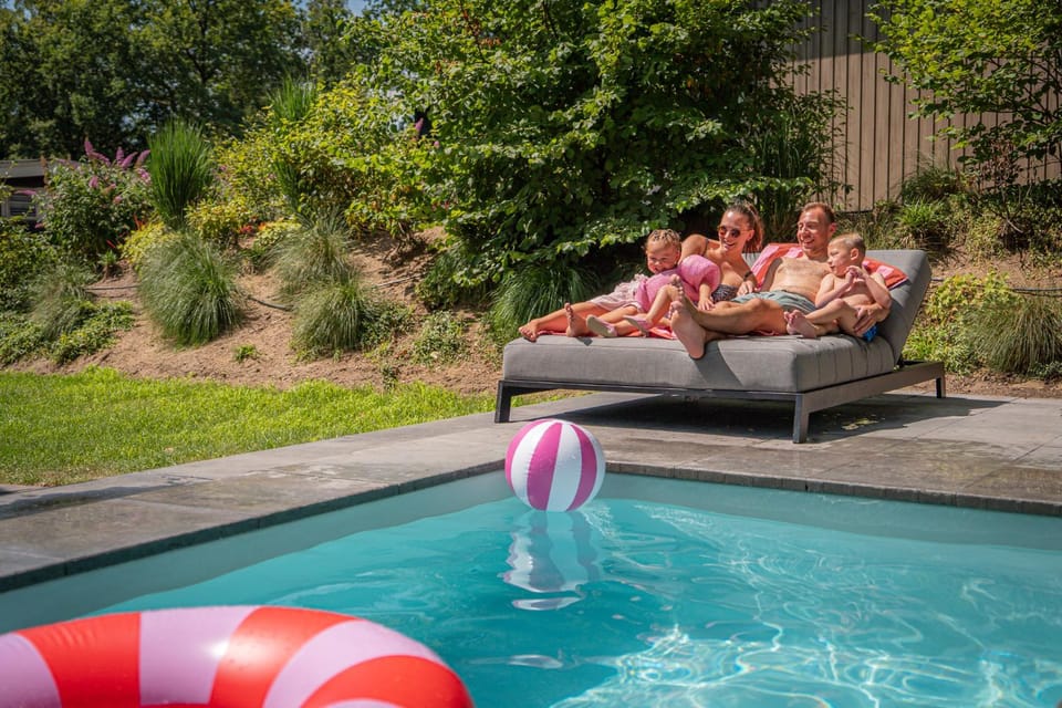 Group Villa Specht | Hottub & Private Cinema | 10 Pers. House in Hoenderloo
