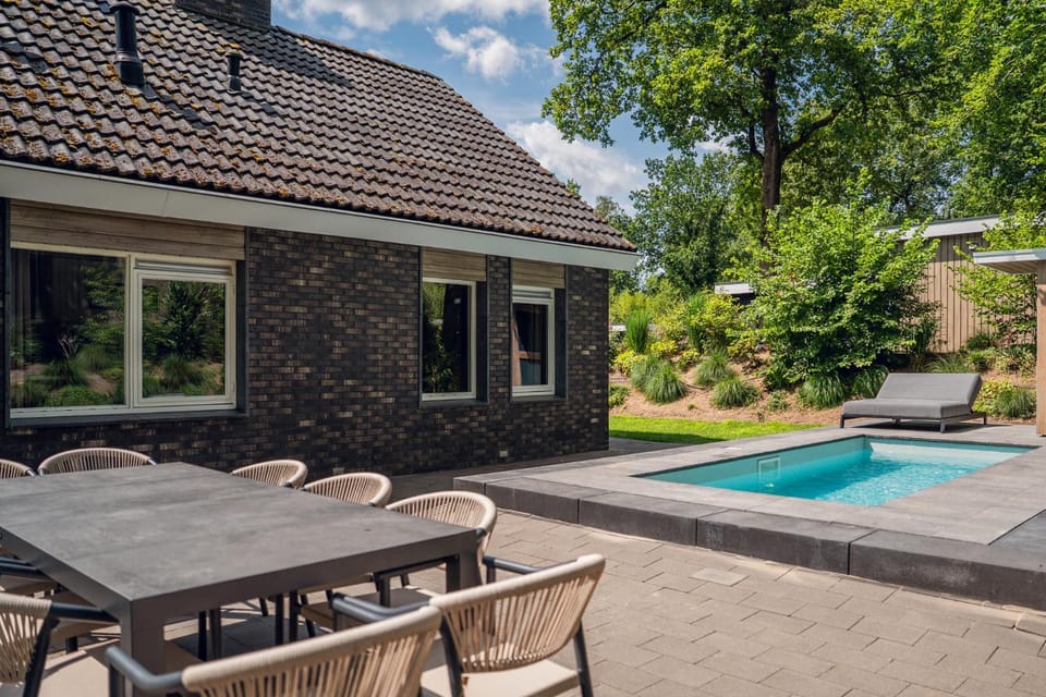 Group Villa Specht | Hottub & Private Cinema | 10 Pers. House in Hoenderloo