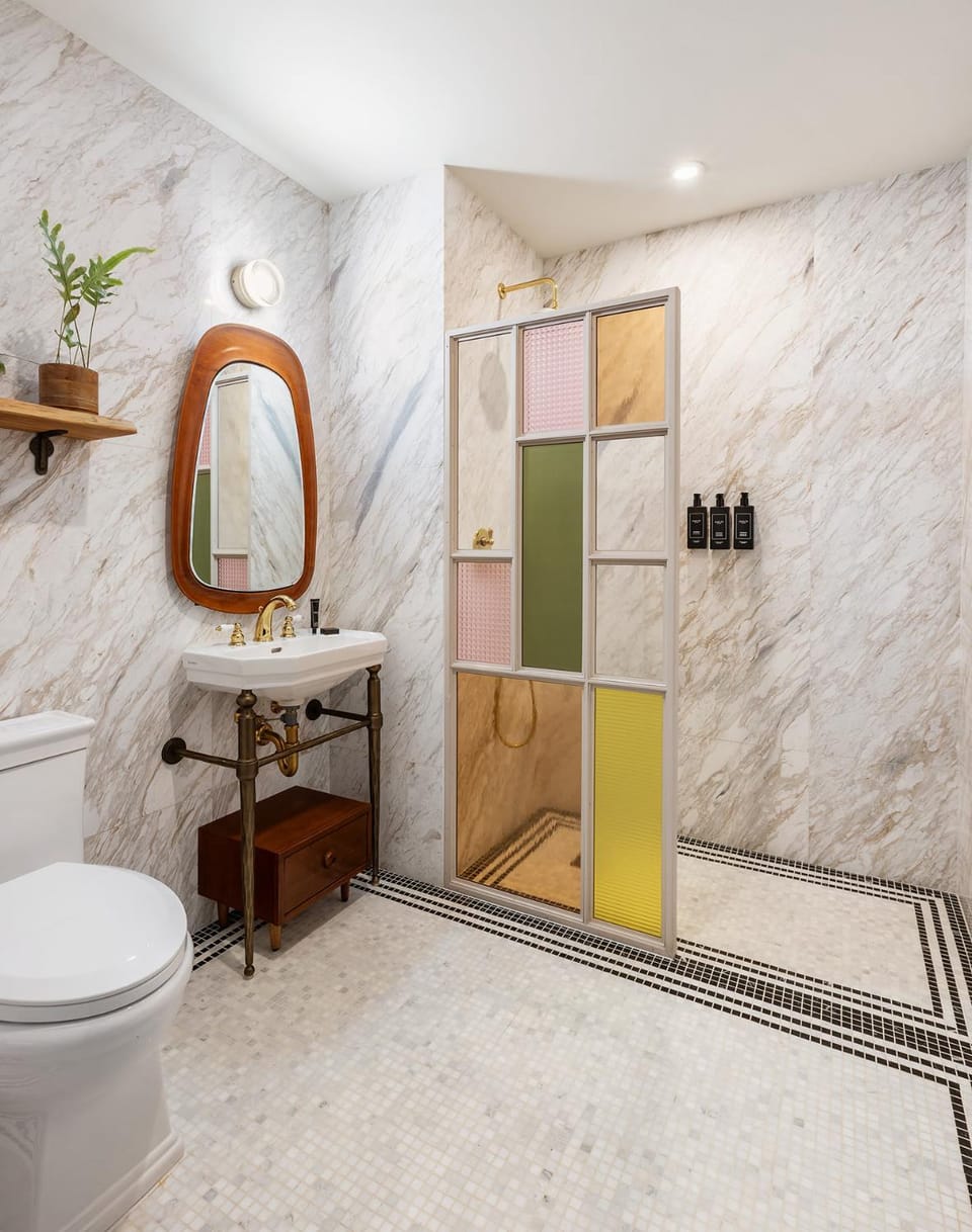 Freeman 1303 by Rove Travel - 1BR Condo with Balcony Apartment in East Village