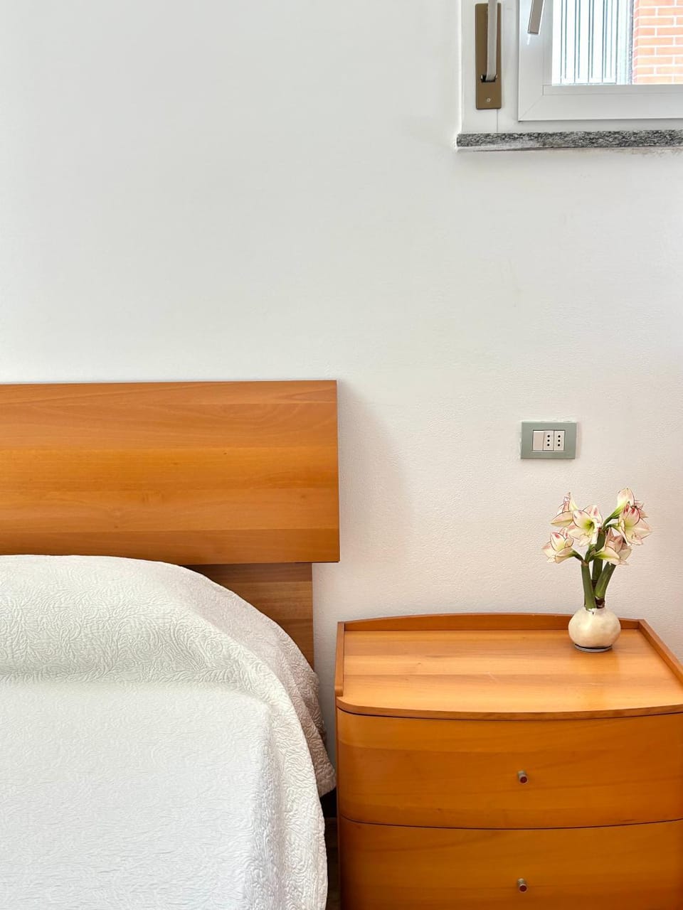 Bed, Bedroom, locker