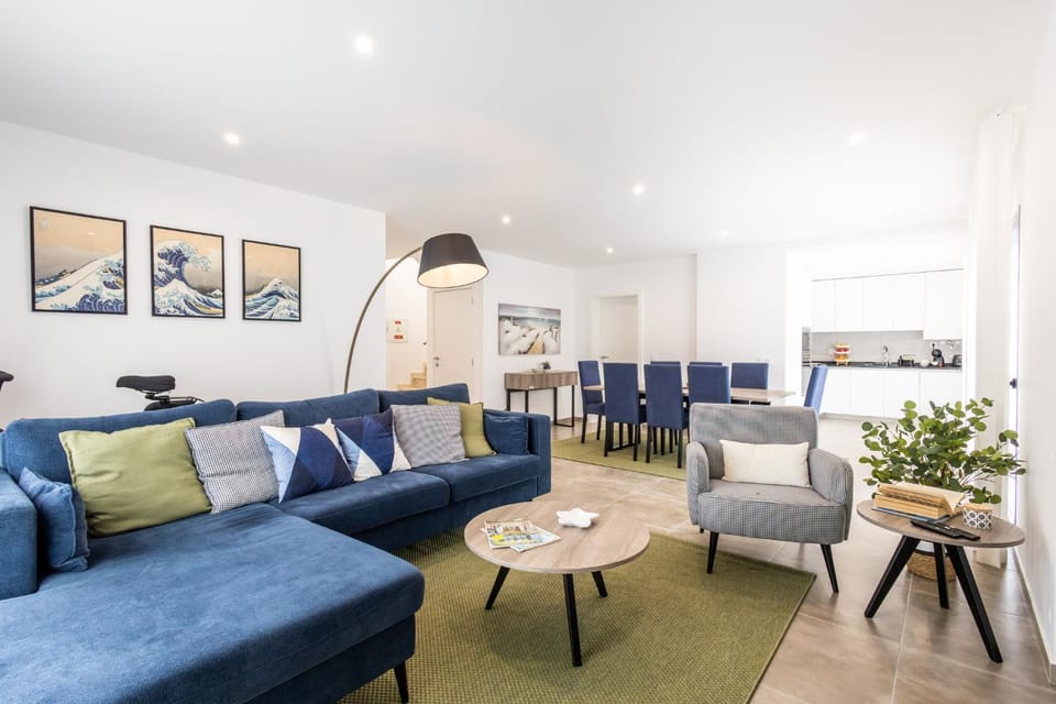 Communal lounge/ TV room, Living room