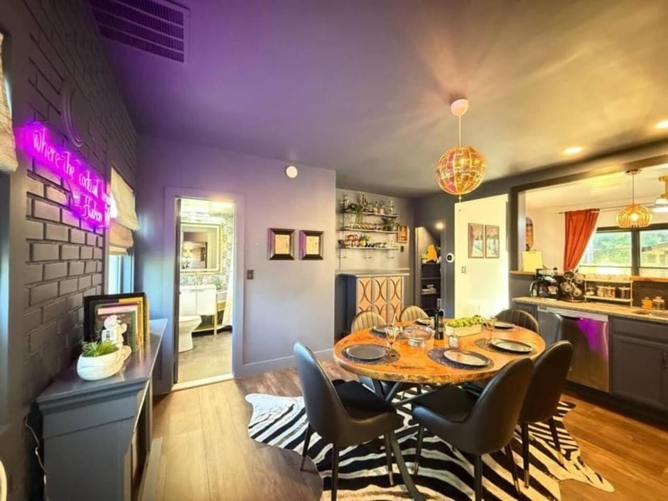 2 Fun Homes House in Capital District, NY, USA