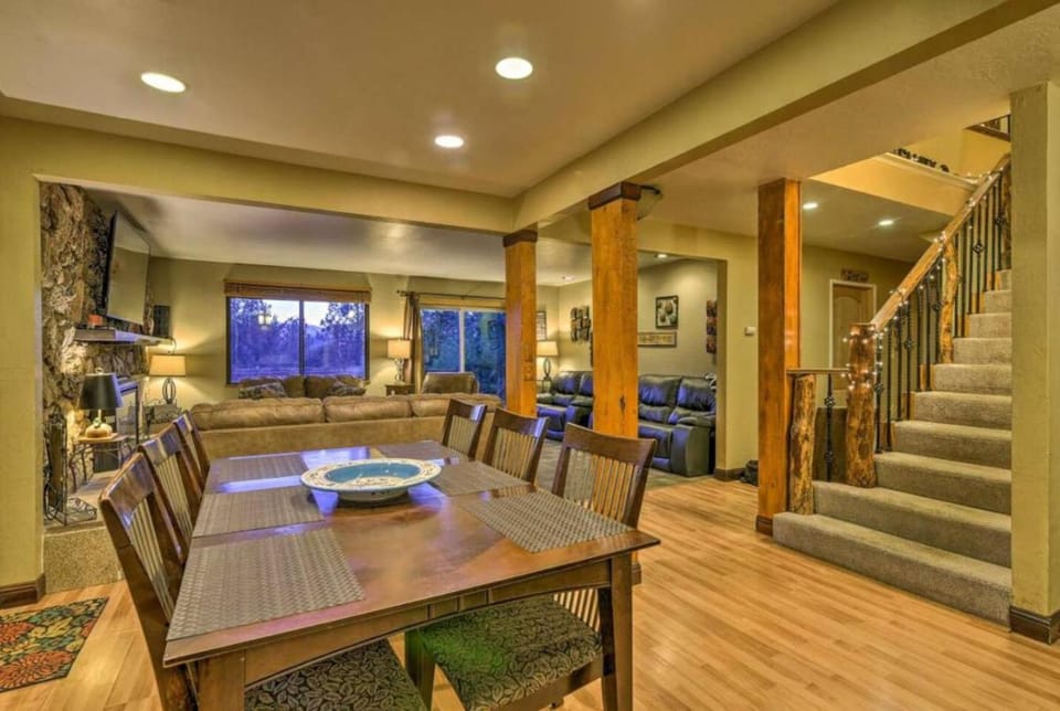 South Tahoe Grandma Family Home Hot Tub and Views House in South Lake Tahoe