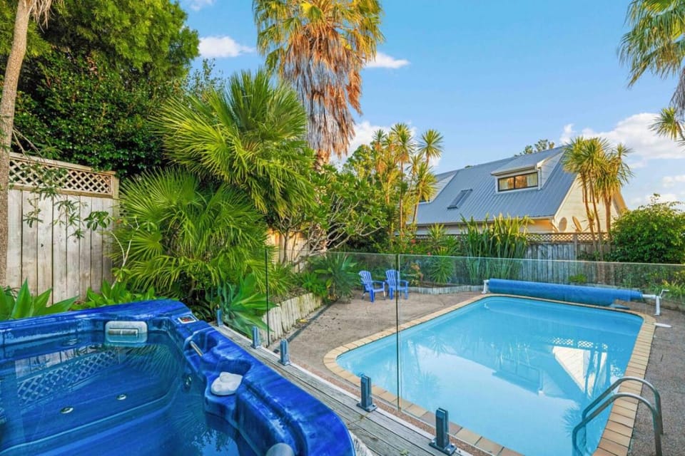 Pool view, Swimming pool