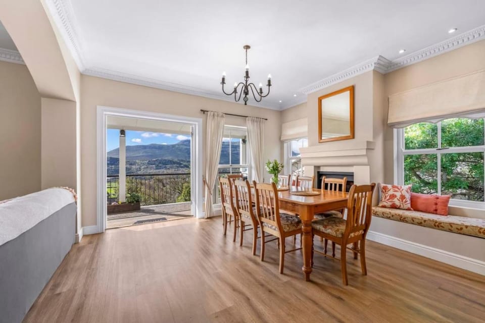 The Lookout | 3 bedroom home in Fish Hoek Apartment in Cape Town