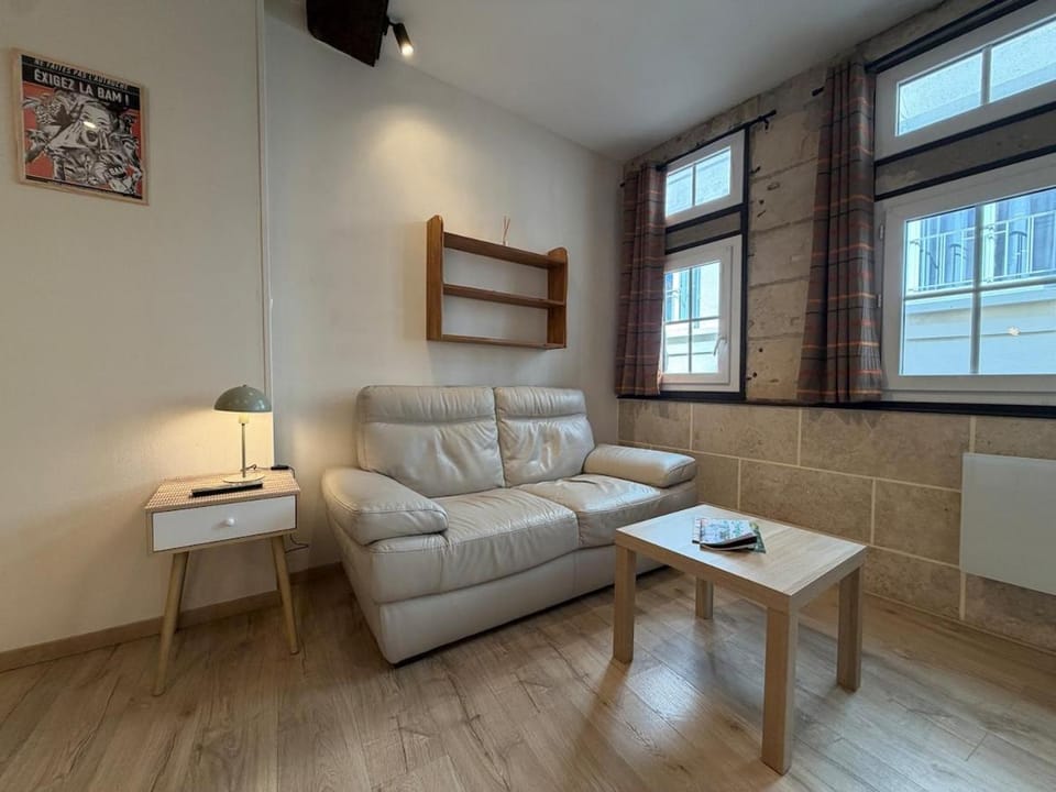 Grand studio dans le centre historique Apartment in Nouvelle-Aquitaine
