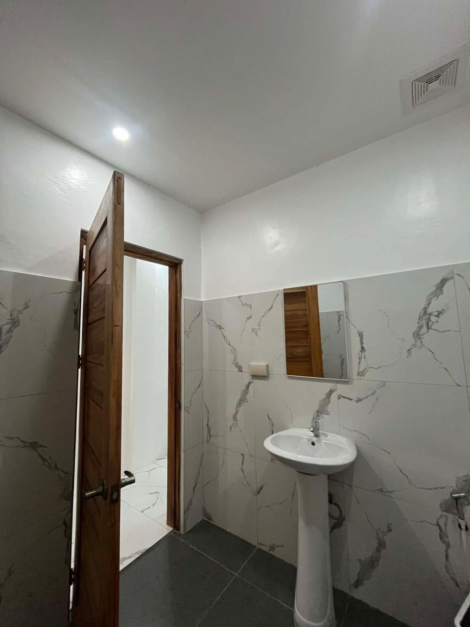Watermelon apartment Apartment in Siargao Island