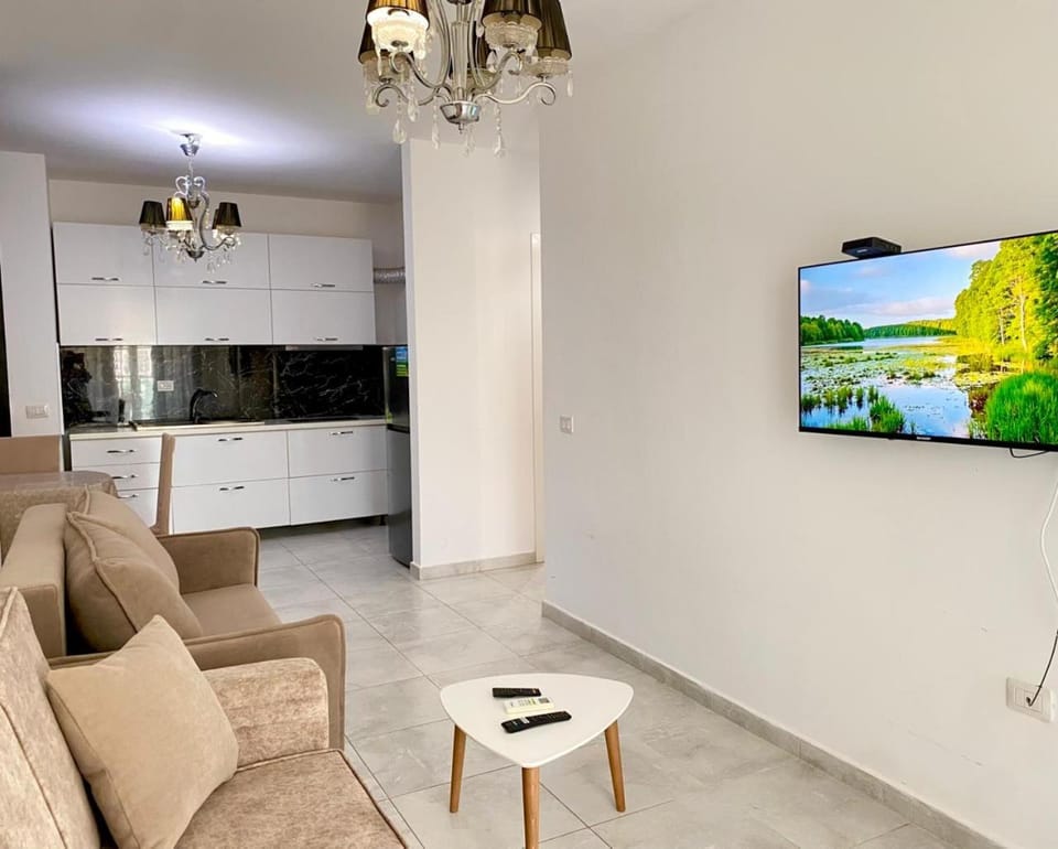 Communal lounge/ TV room, TV and multimedia, Kitchen or kitchenette, Living room, Seating area