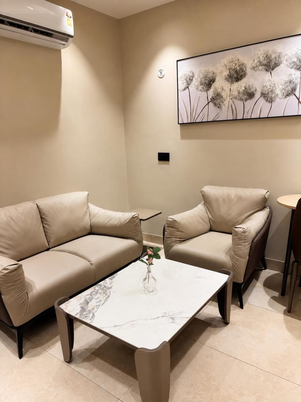 Private Luxurious & Cozy Studio by Aura Stays Apartment in Noida