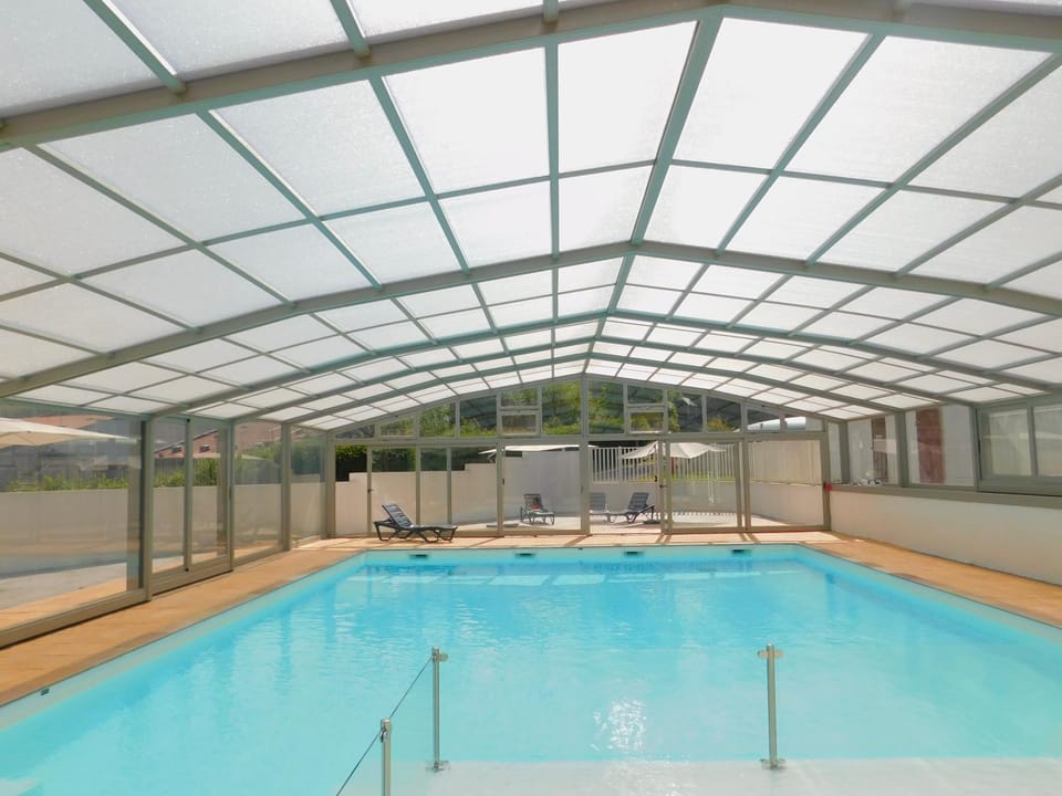 Chalet HABIA TXIKIA 4 pers, neuf, sur Hasparren, calme, avec piscine et climatisation, Pays Basque Chalet in French Basque Country