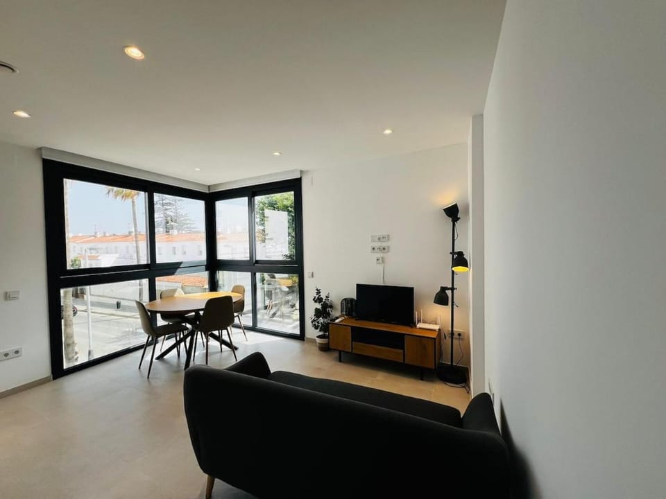 Living room, Seating area, Dining area